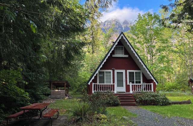 Enchanting A Frame Cabin in Baring - Perfect for a cozy getaway