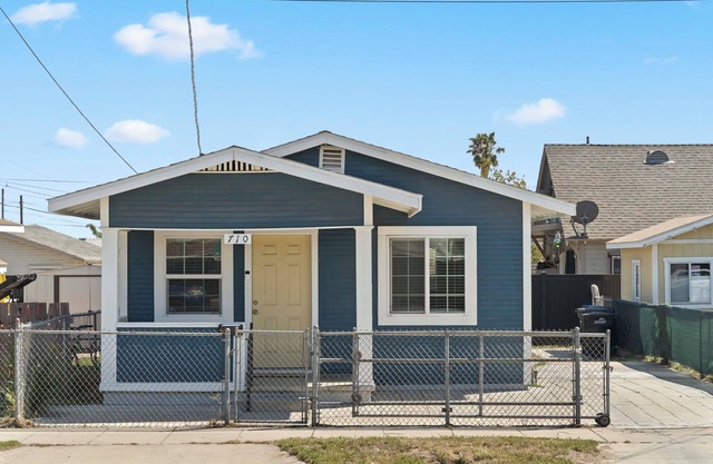 Enchanting house in Ontario near airport