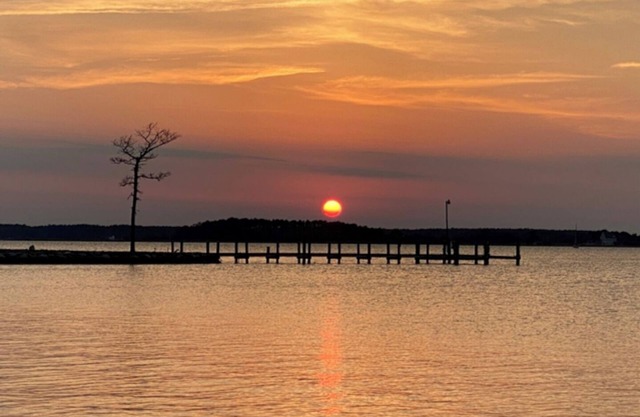 "Endless Summer" Waterfront on the Chesapeake Bay!