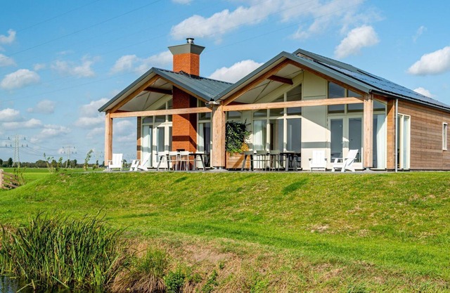 Energy–neutral family bungalow of 180 m² suitable for 14 people