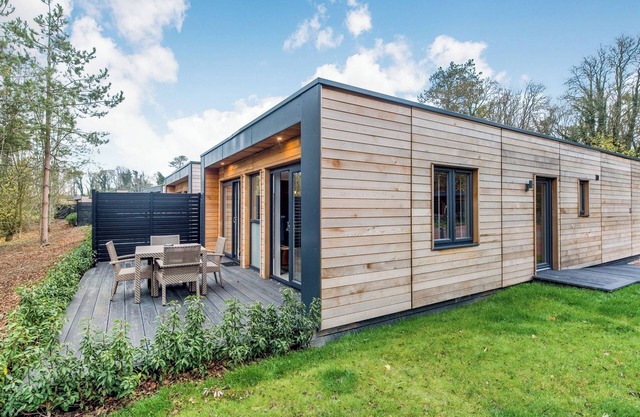 Enjoy a break in the Hawthorn Lodge.