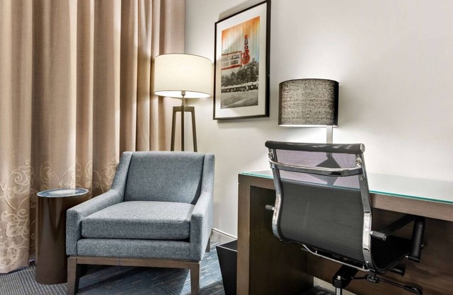 Enjoy a Hassle-Free Stay! 3 Posh Units, Close to Bee Cave Sculpture Park