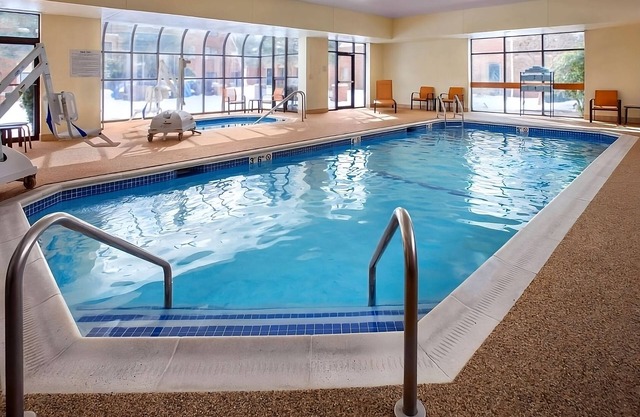 Enjoy a Hassle-Free Stay in Milford! Pet-Friendly, w/Pool, Close to Sandy Beach