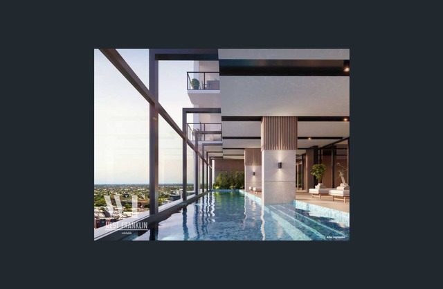 Enjoy a little Luxury in Adelaide CBD - Perfect!