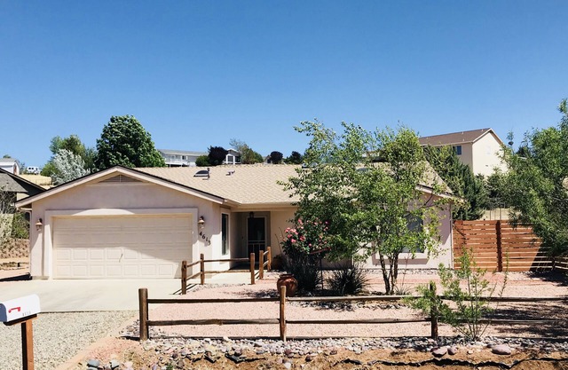 Enjoy a Relaxing Getaway at our Cottage in Prescott Valley