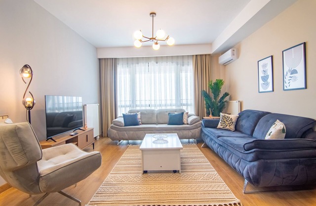 Enjoy a stylish and fully equipped 2-bedroom apartment in the heart of 5. Levent