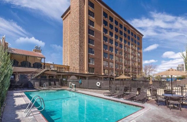 Enjoy all Reno has to offer in this 2BD resort condo with outdoor pool/hot tub