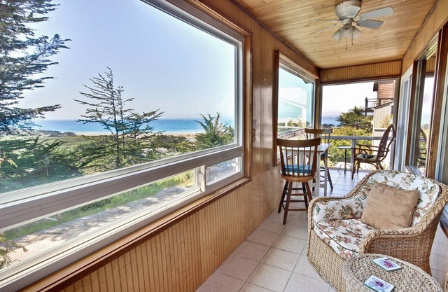 Enjoy Fabulous Views at This Rental on Happy Hill! Pet-Friendly Too!