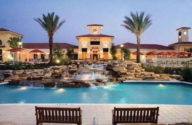 Enjoy Orlando Family Getaway in 2BD condo with lots of onsite activities