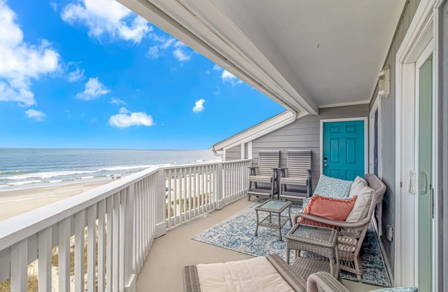 Enjoy the warm breeze from your balcony. Baste in the sun. Walk to dinner!n