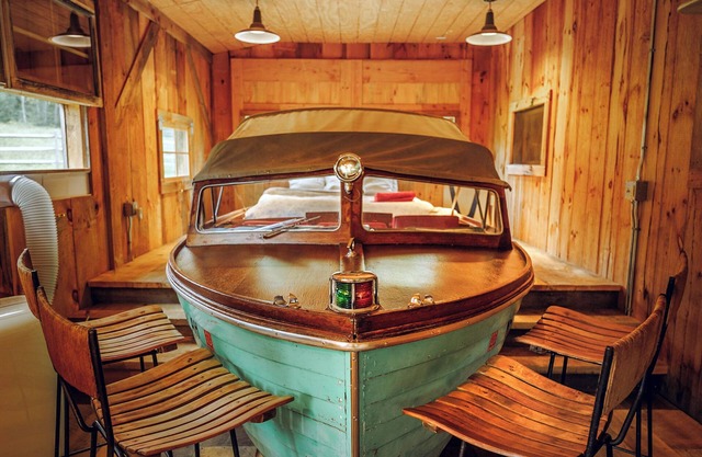 Enjoy this authentic and cozy VT Barn with Brand New Hot Tub