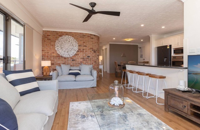 Enjoy this relaxed hamptons inspired coastal getaway located in the heart of Tuncurry village.