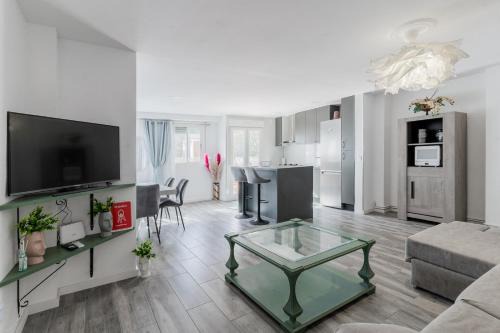 Enjoy Valencia: Deluxe Apartment with Terrace