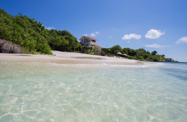 Enjoy your own private beach in this Amazing Luxury Beachfront property!