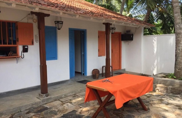 Enjoyable bed & breakfast with AC in Dondra - 2 bedrooms