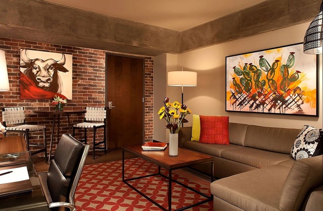 Ensuring a Very Comfortable Stay! 2 Relaxing Units, City View, Outdoor Pool