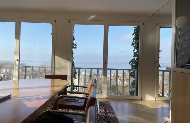 Entdecken Sie die Exklusivität der Villa Rebgärtle, ein Juwel am Pfänderhang in