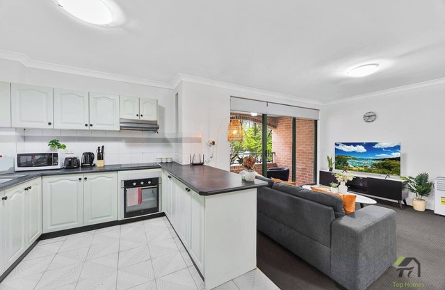Entire 2bed room unit in Chippendale