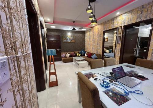 Entire 3bhk Luxury Flat in Zirakpur-Panchkula-Chandigarh-Mohali, Punjab, India