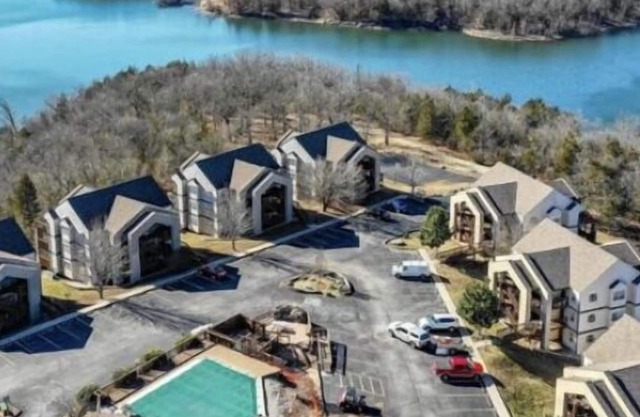 Entire condominium: Branson - Lake access - Close to Silver Dollar City