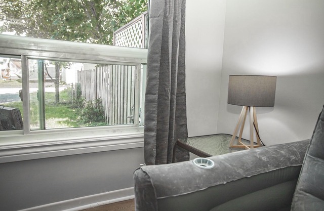 Entire house/patio Garden Sleeps7