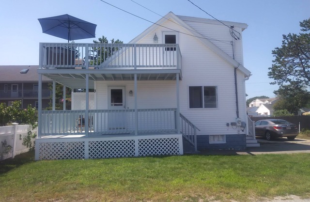 Entire House! Beach Views . Less then a 1 minute walk to the Beach.