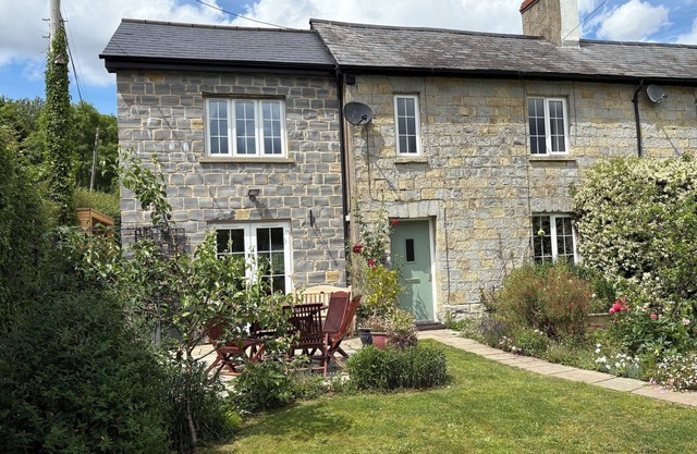 Entire spacious country home in beautiful Staple Fitzpaine