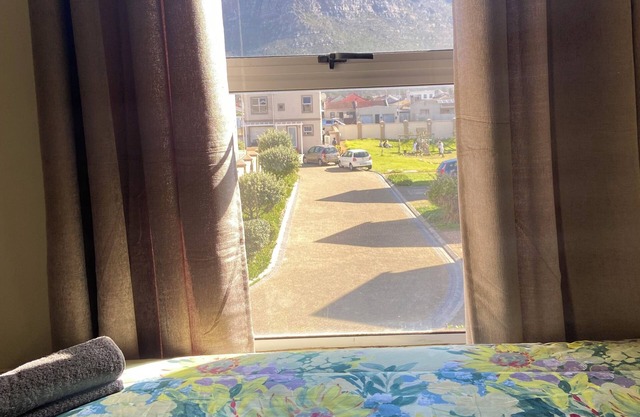 Entire Townhouse - Near Muizenberg Beach
