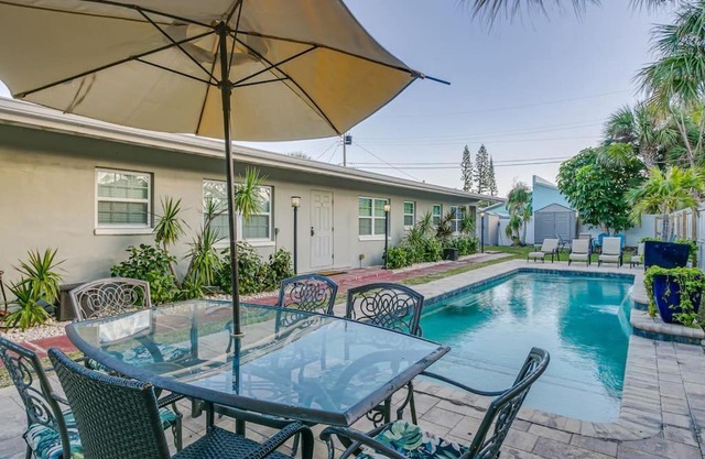 Entire Villa - Sleeps 16 Heated Pool East of A1A