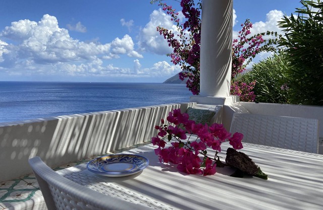 Eolian House “Cielo“ - Unforgettable sunsets