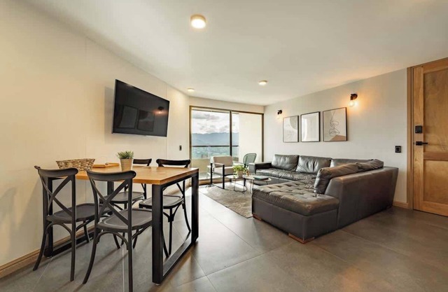 |EP| Spacious 2BR Apt Near Tesoro Mall, ACs,Gym