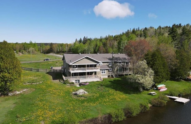 Equipped condo du lac St-Pierre à Mont-Carmel, Kamouraska RCM