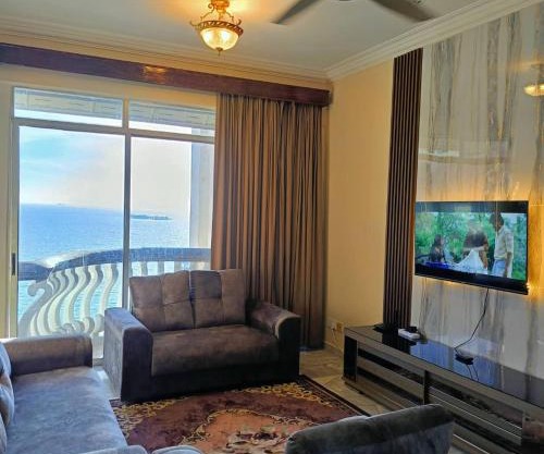 ERICCA 3 Bedroom Seaview Suite, Glory Beach Resort, PD