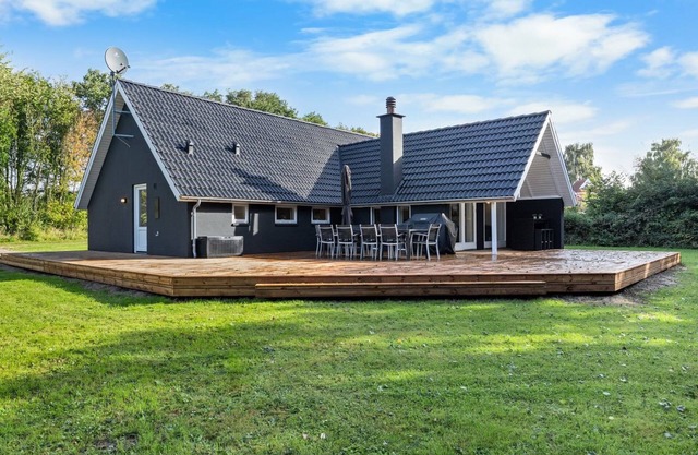 "Erle" - 830m from the sea by Interhome