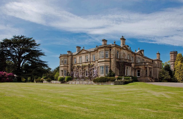 Errol Park - Stately Home & Views, Sleeps 40!