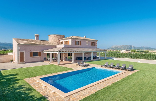 ES MOLI D'EN SION - Villa with private pool in Sa Pobla. Free WiFi