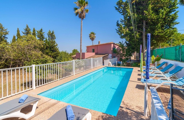 Es Muntant by Interhome