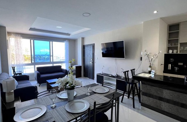 Escapate mirando el Mar Beach Front Apt Playas Ecu
