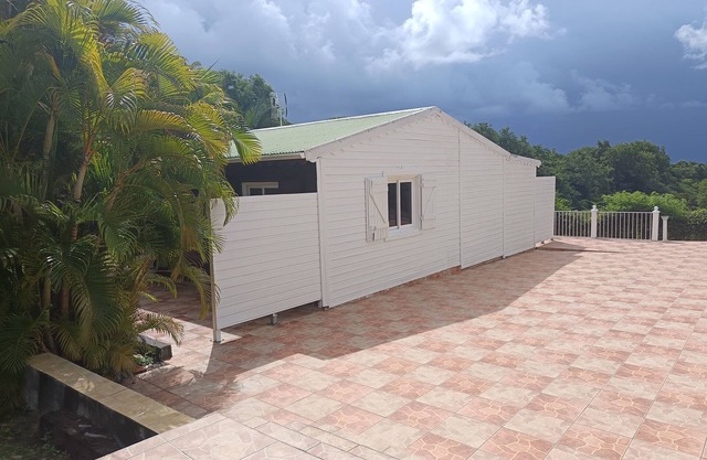 "Escape to Calm: Haven of Peace for a Restful Stay in Marie Galante