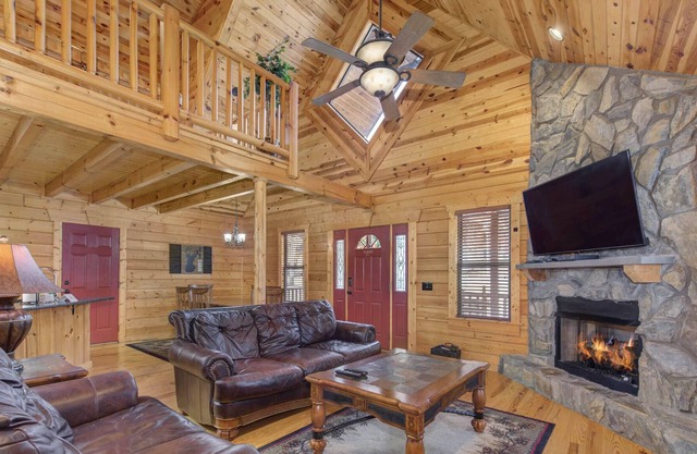 Escape to Great Smoky Mountains in this Classic Cabin