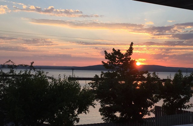 Escape To Madeline Island ! Superior Lakefront 2 Bedroom Condo