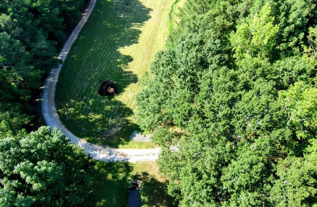 Escape to Whispering Pines: Luxurious Comfort Near Georgia’s Top Attractionsnn