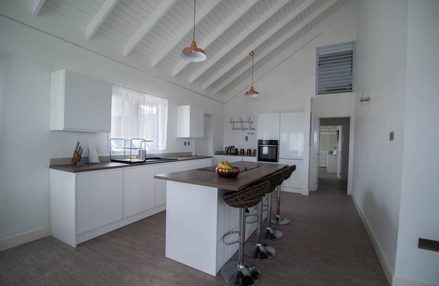 Eshae Living Modern Beach House
