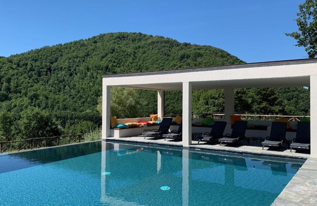 Estia - In Parulia Country House