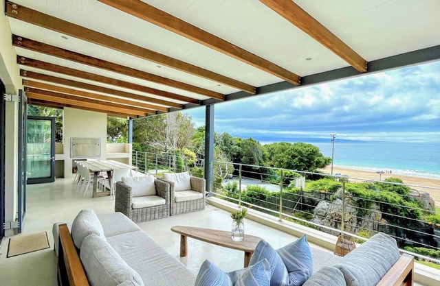 Estrella Residence - Four Bedroom Villa, Sleeps 12