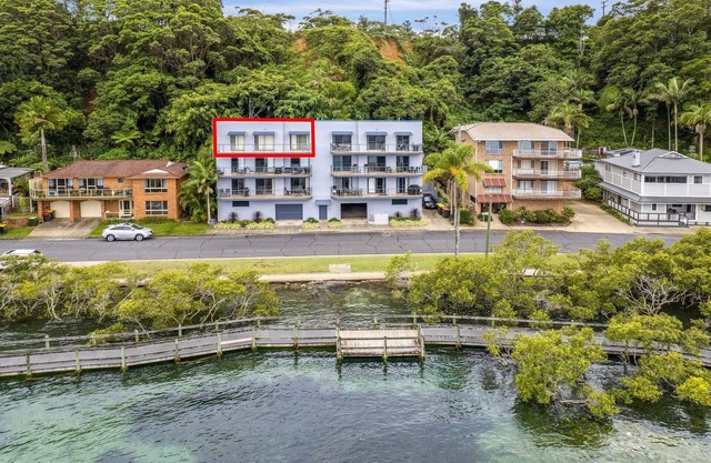 Estuary - Chasing water views? TOP floor unit certainly delivers this & more!