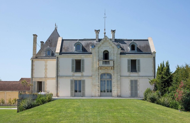 Etablissement de Charme à 10 Minutes des Plus Prestigieux Châteaux Viticoles