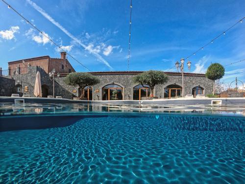 Etna Quota Mille Boutique Hotel, Typical Sicilian Food & Wine