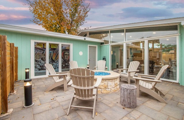 Evermore LBK: Open & Bright Home + Amazing Firepit!