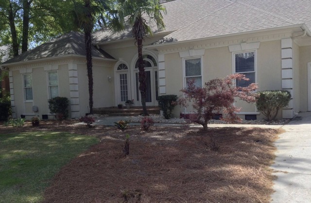 Excellent Location near downtown Augusta! Private pool!